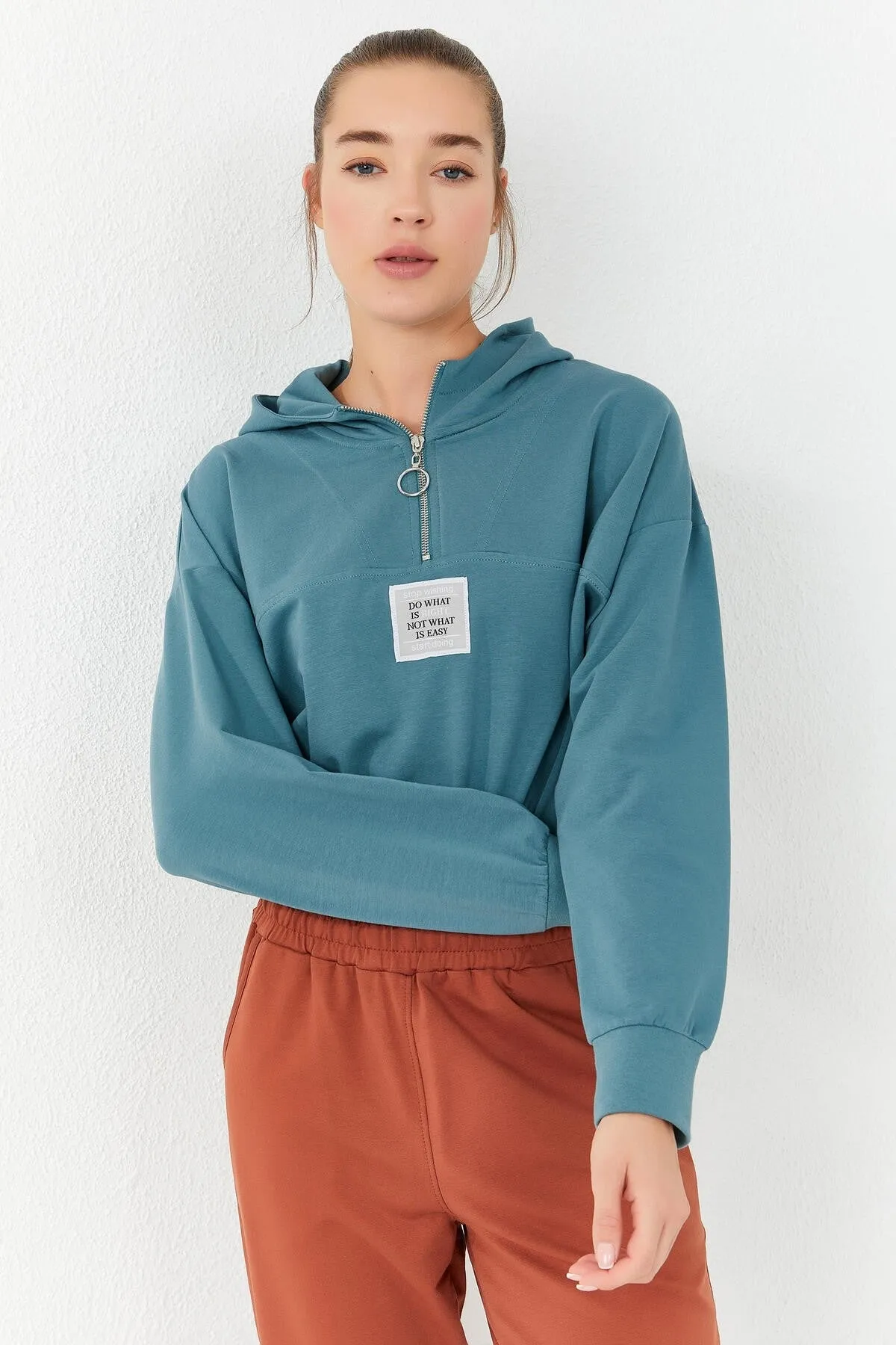 beli büzgülü kapüonlu yarim fermuarli rahat form kadin crop top sweatshirt - 97155