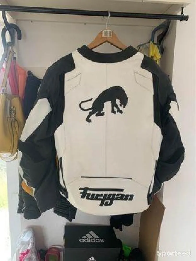 Blouson cuir blanc et noir Furygan d'occasion Ajouté le : 13/08/2024