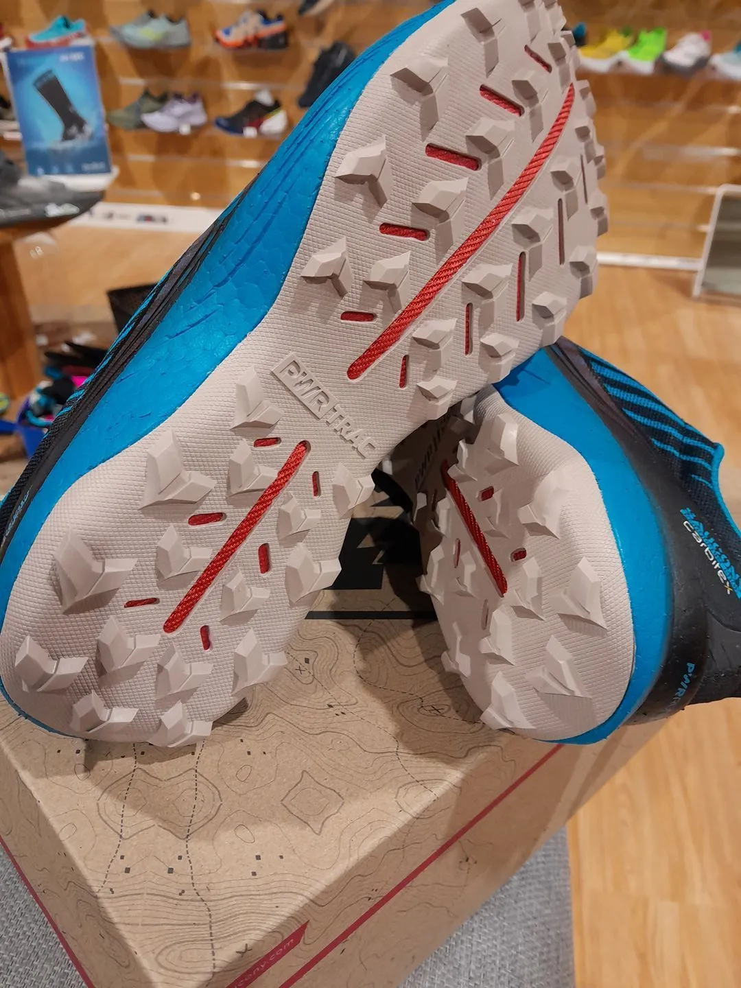 Chaussures de Trail Saucony  43