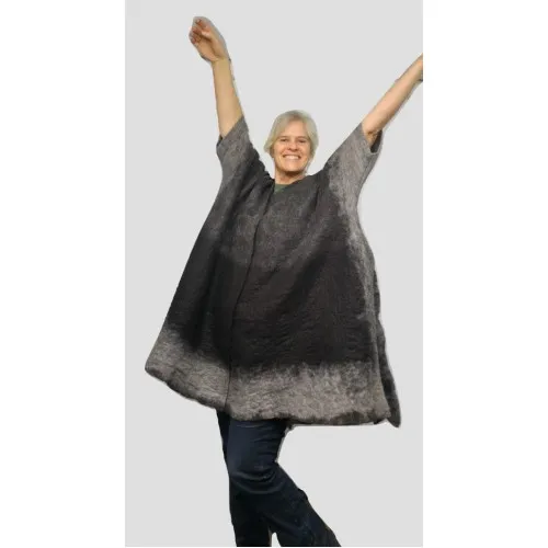 Châle kimono pour femme - noir charcoal et gris  - 100% alpaga naturel feutré 
