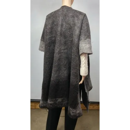 Châle kimono pour femme - noir charcoal et gris  - 100% alpaga naturel feutré 