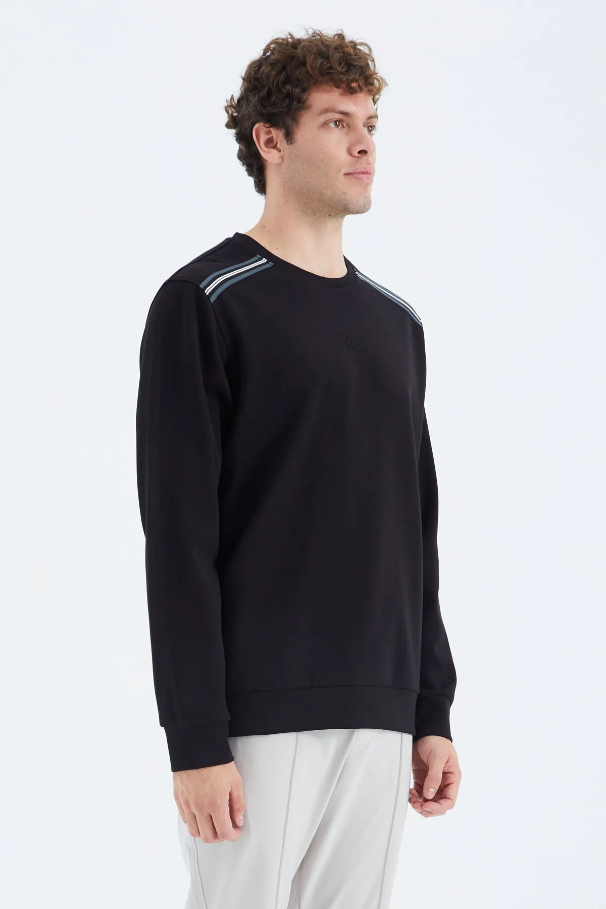 o yaka omuz erit detayli rahat kalip erkek sweatshirt - 88279