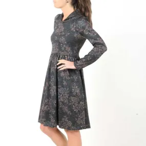 Robe ajustable maille gris foncé fleurie, petit col