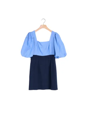 Robe courte bi-matière à encolure carrée