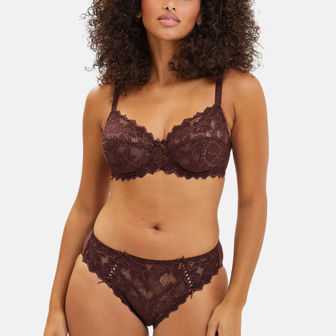Slip en dentelle marron | 3 Suisses