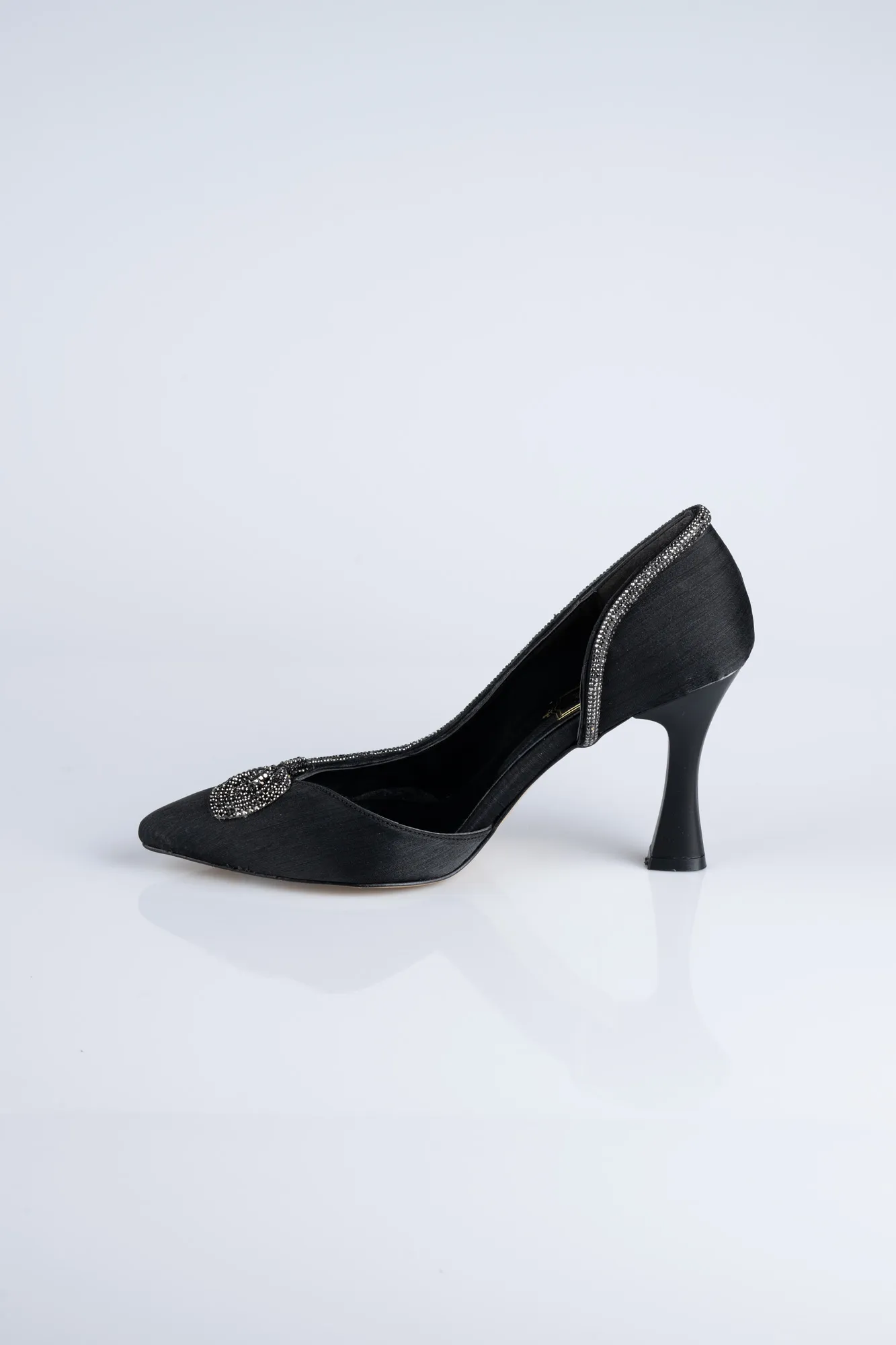 Stiletto Satin Noir MJ8008