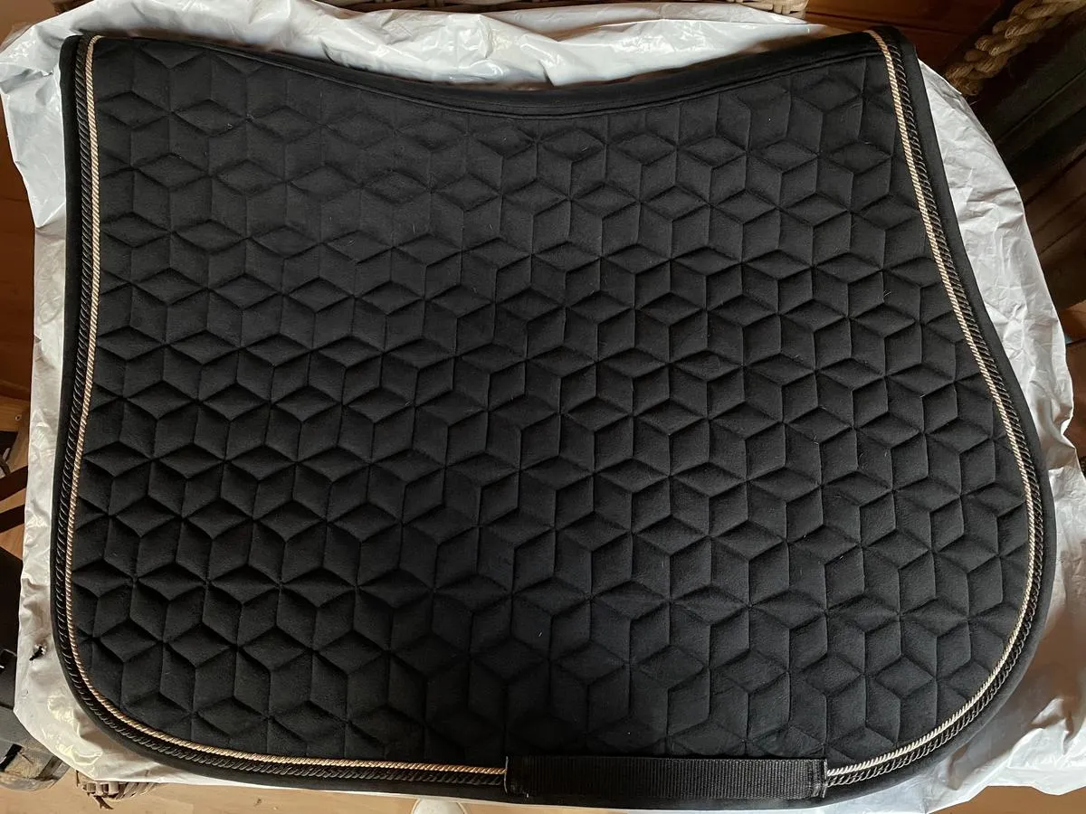 Tapis Kentucky noir velour